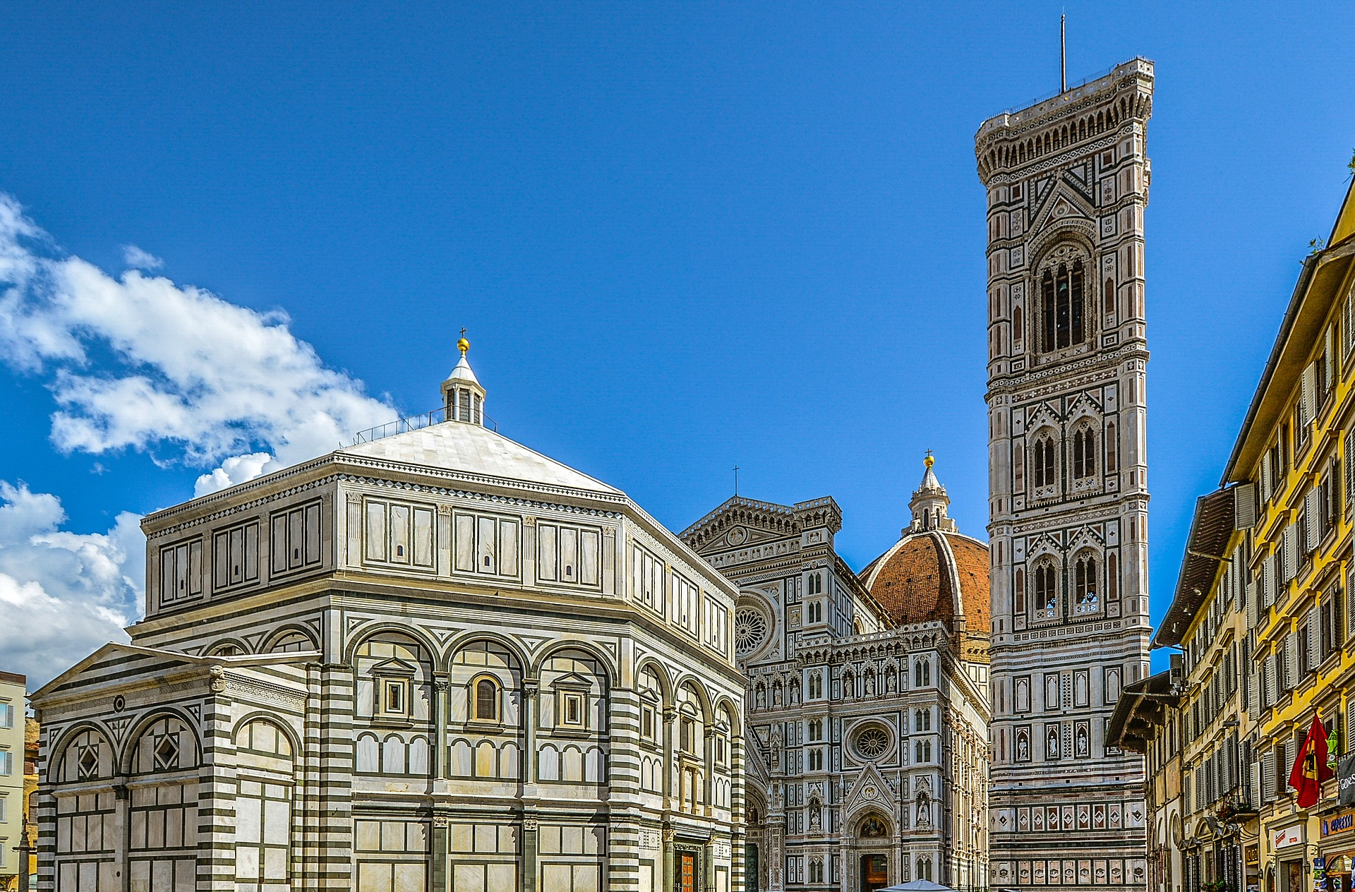 Santa Maria del Fiore amb el Campanile i el Baptisteri a la plaça del Duomo de Florència