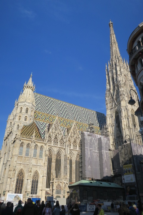 Catedral de Sant Esteve, on es van celebrar el casament i el funeral de Mozart